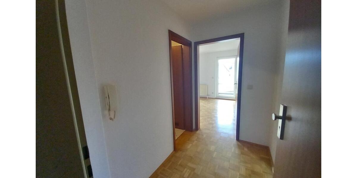 Etagenwohnung Crimmitschau - 1 Zimmer, 38 m&sup2;, 250&euro; | Angebot:26068160
