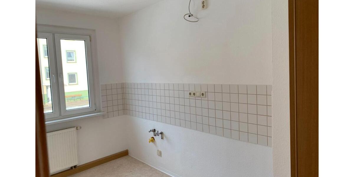 Etagenwohnung Schmölln - 4 Zimmer, 79 m&sup2;, 420&euro; | Angebot:26365477