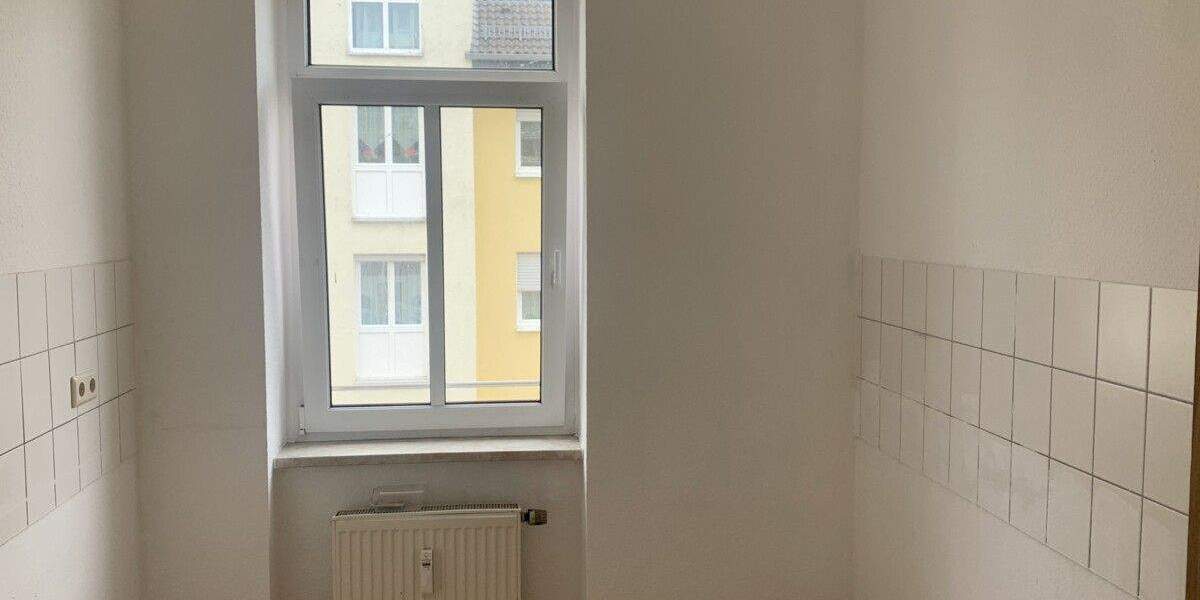 Großzügige 6-Zimmer-Dachgeschosswohnung in Gera Debschwitz 6 zimmer