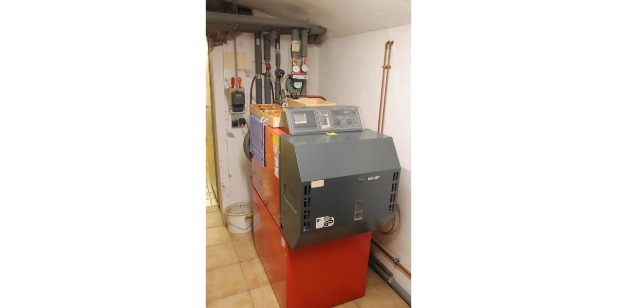 Doppelhaushälfte Crimmitschau - 12 Zimmer, 170 m&sup2;, 150.000&euro; | Angebot:26606571