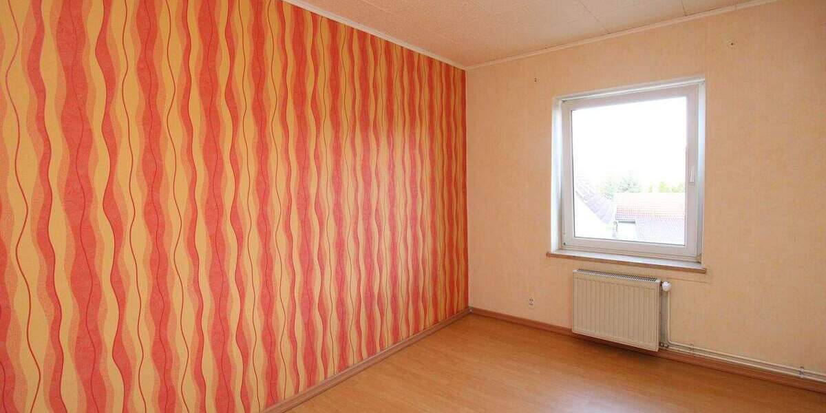 Doppelhaushälfte Teuchern Naundorf - 5 Zimmer, 170 m&sup2;, 110.000&euro; | Angebot:25736455