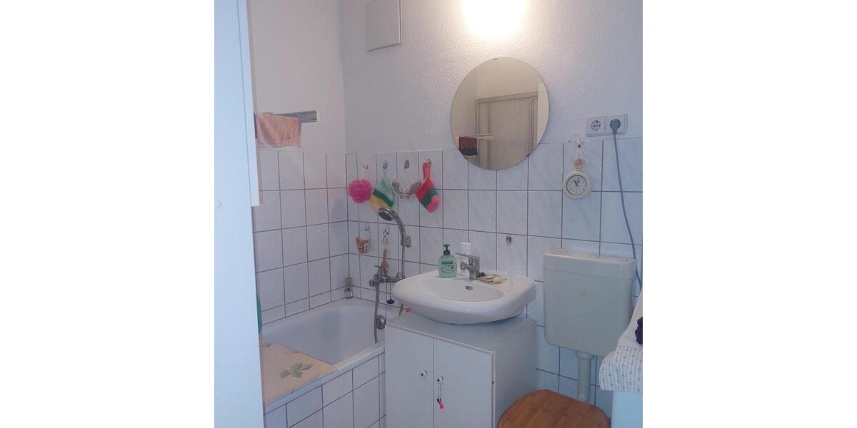 Werthaltiges Wohnen: Helle 2-Zimmer-Wohnung mit Balkon & Wo 2 zimmer