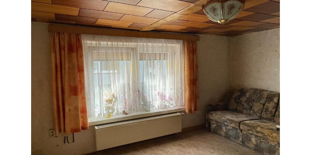 Reihenhaus Osterfeld - 6 Zimmer, 123 m&sup2;, 30.000&euro; | Angebot:17980768