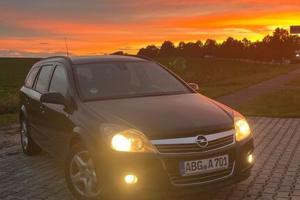 Opel Astra 211.000 km 2.700 € Altenburg 04600