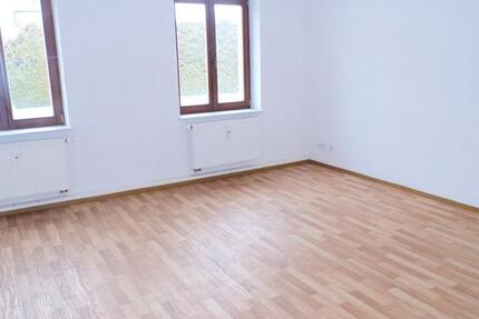 Wohnung Werdau - 3 Zimmer, 65 m&sup2;, 370&euro; | Angebot:25249800