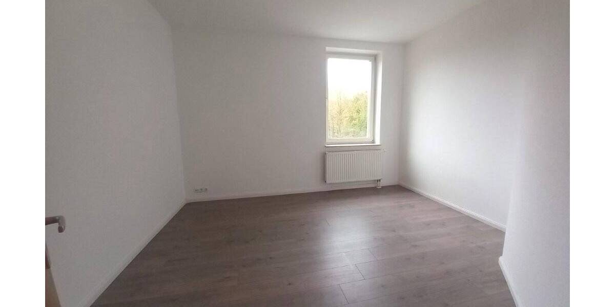Etagenwohnung Weida Liebsdorf - 3 Zimmer, 90 m&sup2;, 495&euro; | Angebot:26273059