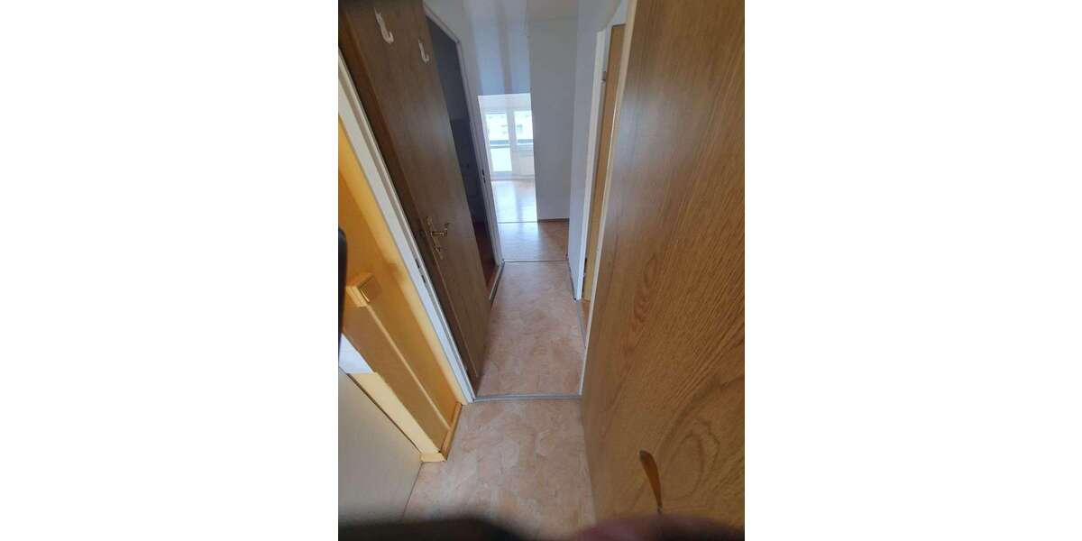 Praktische 2 Zimmer-Wohnung mit Balkon und Einbauküche - Appartement Schmölln | Angebot:26204265