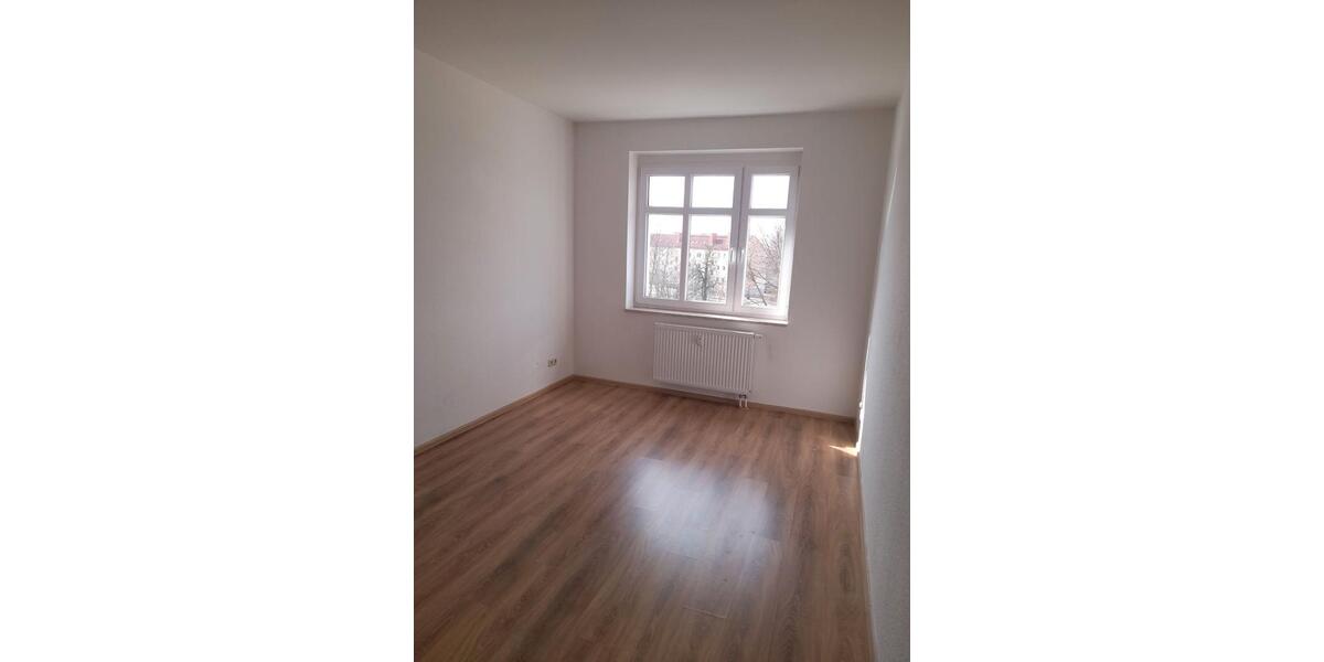 Etagenwohnung Zeitz - 2 Zimmer, 57 m&sup2;, 343&euro; | Angebot:26604448