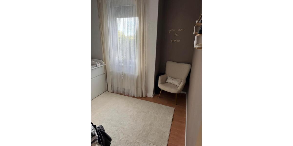 Etagenwohnung Gera Alt-Taubenpreskeln - 5 Zimmer, 90 m&sup2;, 720&euro; | Angebot:26199810