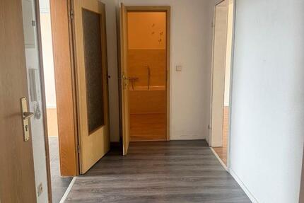Wohnung Gera Alt-Taubenpreskeln - 5 Zimmer, 90 m&sup2;, 800&euro; | Angebot:27634981