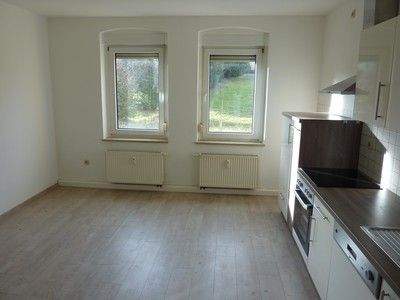 Etagenwohnung Teuchern - 2 Zimmer, 62 m&sup2;, 375&euro; | Angebot:25669896