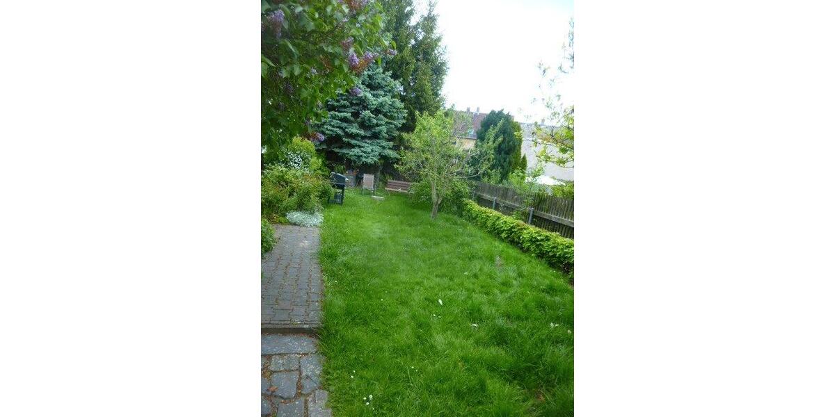 Dachgeschoßwohnung Greiz - 2.5 Zimmer, 60 m&sup2;, 200&euro; | Angebot:26634661