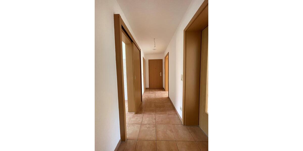 Etagenwohnung Gera Alt-Bieblach - 3 Zimmer, 64 m&sup2;, 384&euro; | Angebot:24254133