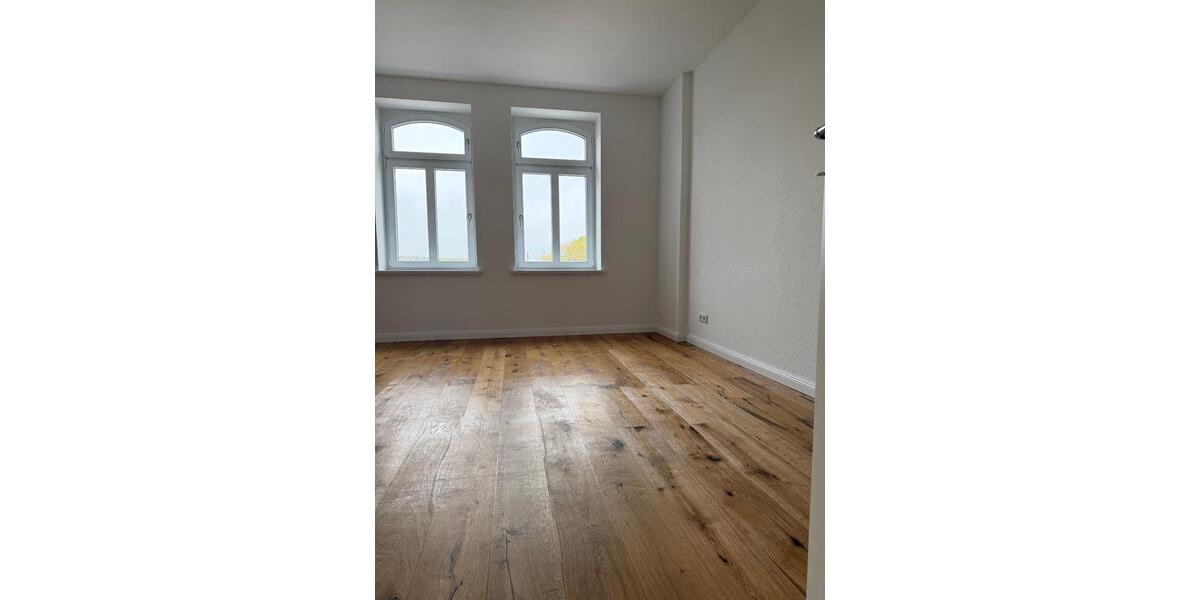 Dachgeschoßwohnung Meerane - 5 Zimmer, 117 m&sup2;, 1.300&euro; | Angebot:26325768