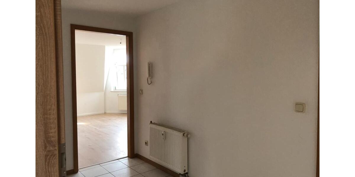 Dachgeschoßwohnung Gera - 1.5 Zimmer, 30 m&sup2;, 270&euro; | Angebot:26634660