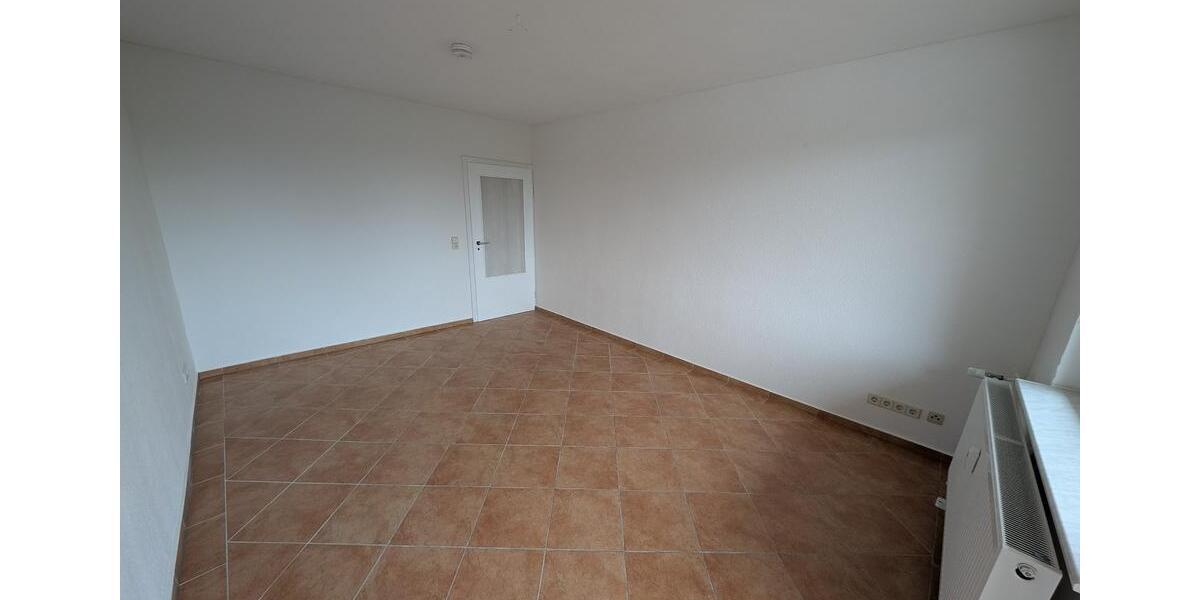 Dachgeschoßwohnung Zeitz - 3 Zimmer, 60 m&sup2;, 385&euro; | Angebot:24984072