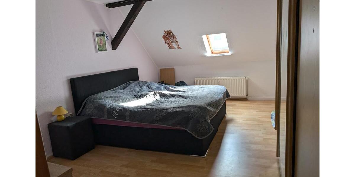 Dachgeschoßwohnung Rositz - 2 Zimmer, 62 m&sup2;, 300&euro; | Angebot:26634620