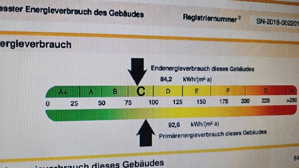 Dachgeschoßwohnung Werdau - 2 Zimmer, 45 m&sup2;, 33.900&euro; | Angebot:25792361