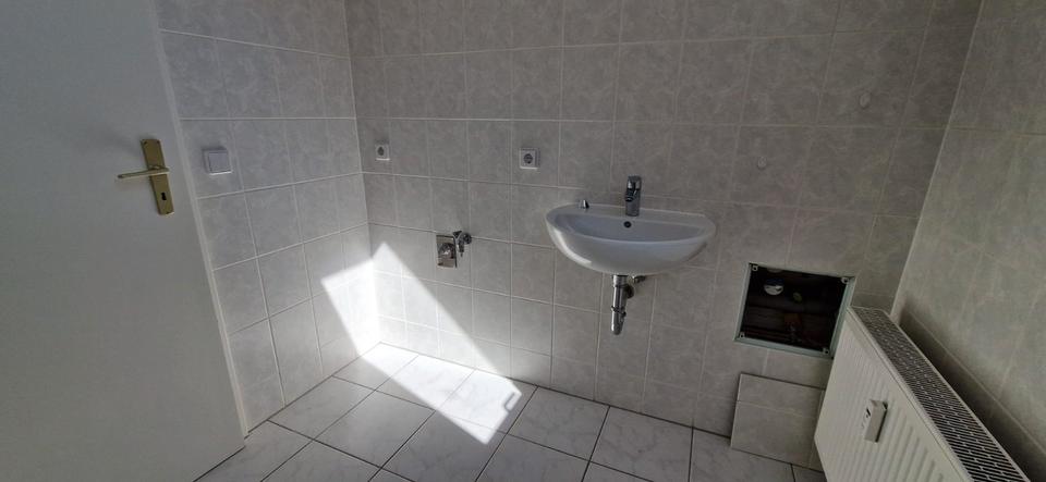 Dachgeschoßwohnung Gößnitz - 5 Zimmer, 98 m&sup2;, 585&euro; | Angebot:26479812