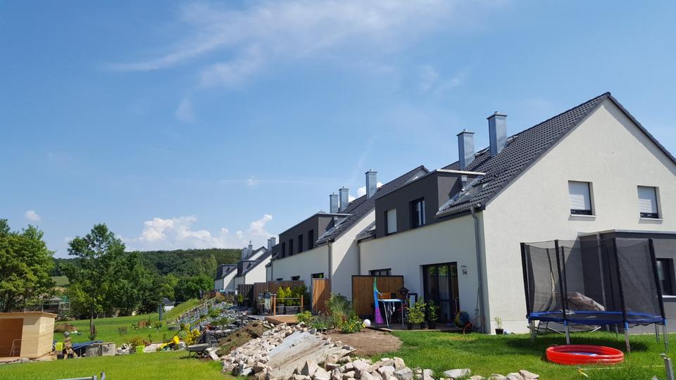 Sparen Sie bis zu 30% Energiekosten Neubau RH Whg. in Crimmitschau, Bebelstraße inkl. Kaminofen 4.5 zimmer