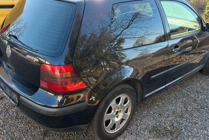 VW Golf 203.946 km 1.499 &euro; Gera 07551