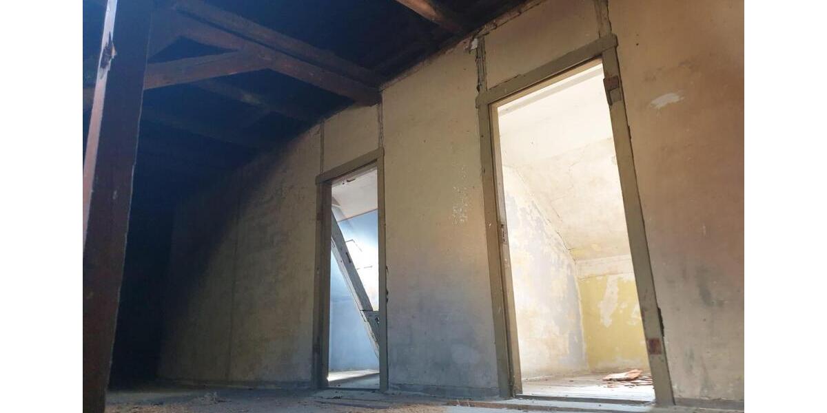 Mehrfamilienhaus, Wohnhaus Auma-Weidatal Weidatal - 5 Zimmer, 250 m&sup2;, 20.000&euro; | Angebot:27262940