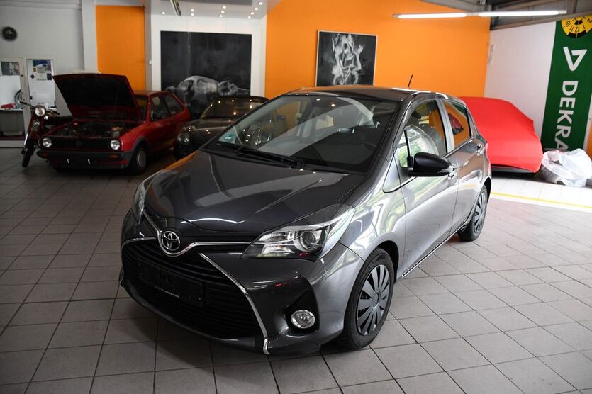 Toyota Yaris 122.600 km 7.800 € Eisenberg 07607
