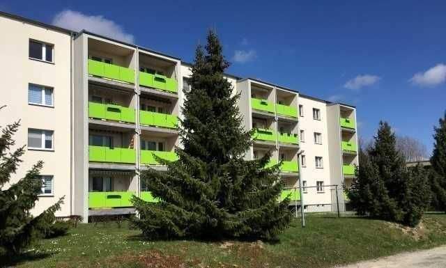 Saniert und möbliert - 3-Zimmer-Eigentumswohnung mit Balkon im Hochparterre in Hohenleuben zu verkaufen 3 zimmer