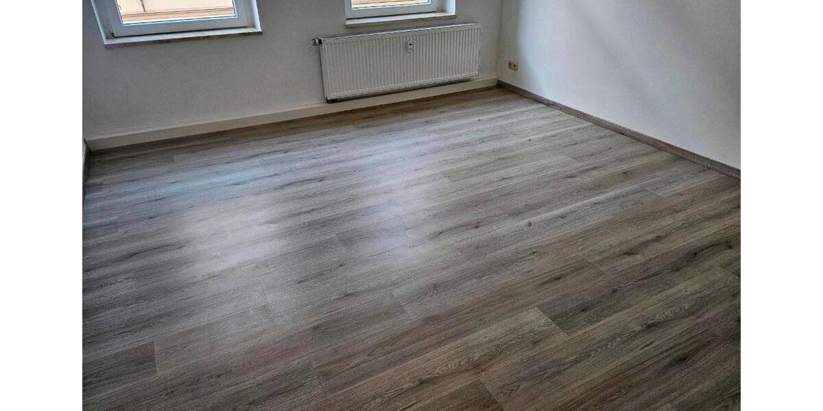 Etagenwohnung Greiz - 2 Zimmer, 77 m&sup2;, 420&euro; | Angebot:26167965