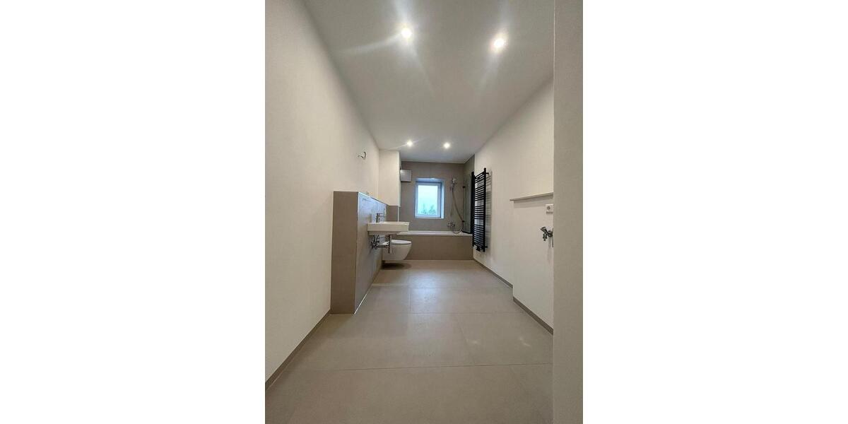 Dachgeschoßwohnung Meerane - 3 Zimmer, 84 m&sup2;, 600&euro; | Angebot:26664457
