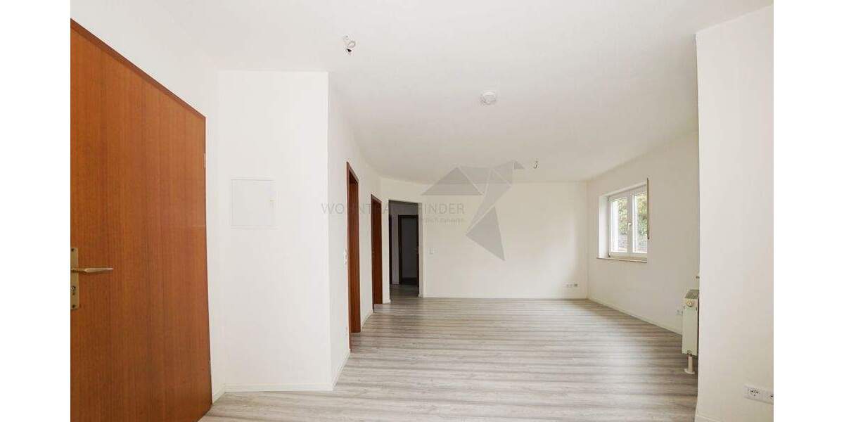 Geräumige, NEU renovierte 3-Raum-Wohnung in Meerane 3 zimmer