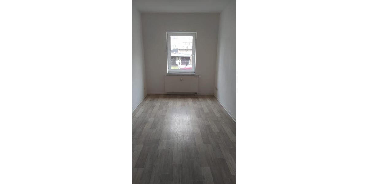 Erdgeschoßwohnung Gera Alt-Taubenpreskeln - 4 Zimmer, 105 m&sup2;, 600&euro; | Angebot:25959372
