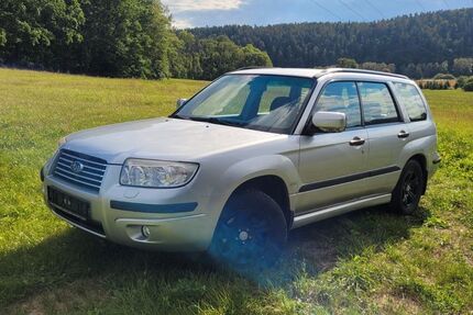 Subaru Forester 157.000 km 5.000 € Berga Wünschendorf 07980