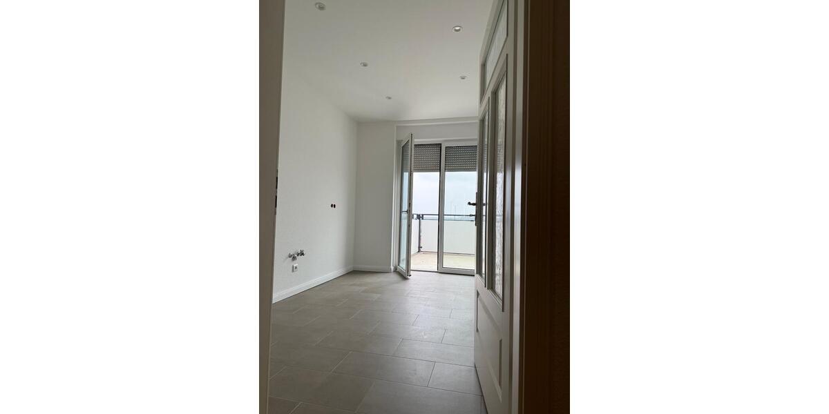 Dachgeschoßwohnung Meerane - 5 Zimmer, 117 m&sup2;, 1.300&euro; | Angebot:26325768