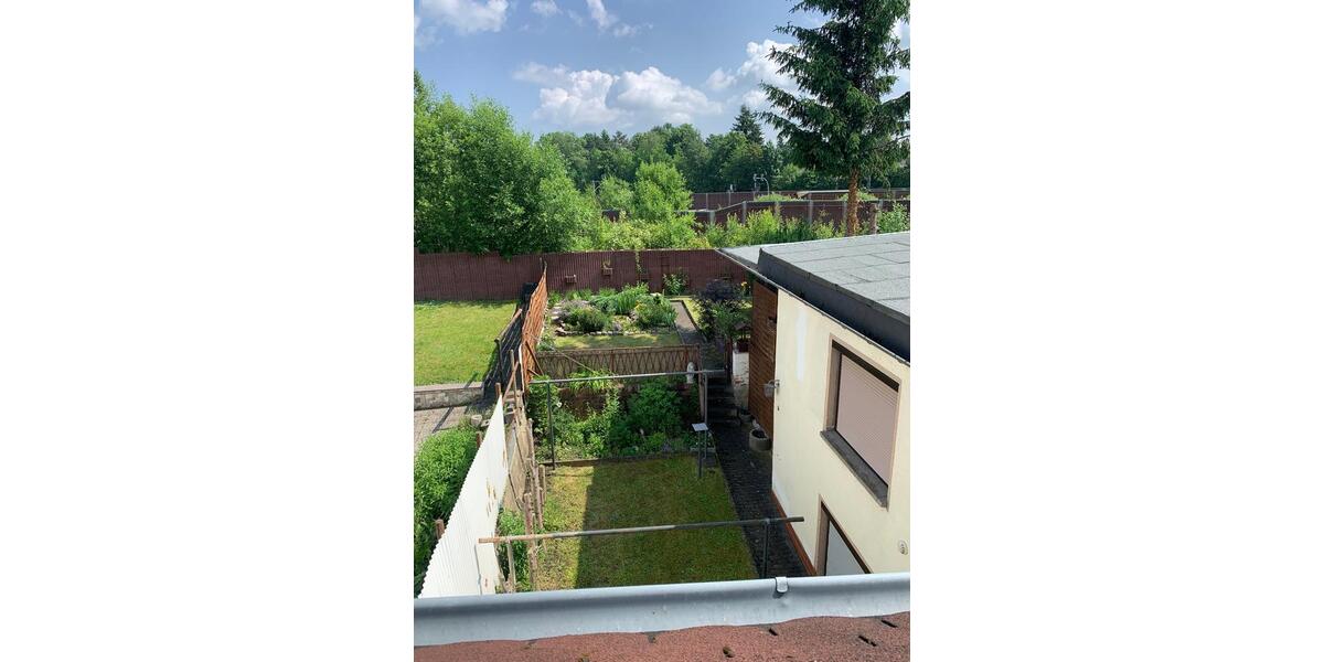 Reihenhaus Werdau - 9 Zimmer, 180 m&sup2;, 87.000&euro; | Angebot:25900449