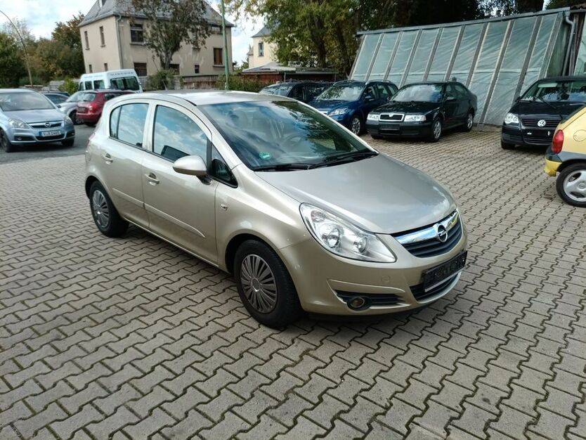 Opel Corsa 124.000 km 1.990 € Reichenbach im Vogtland 08468