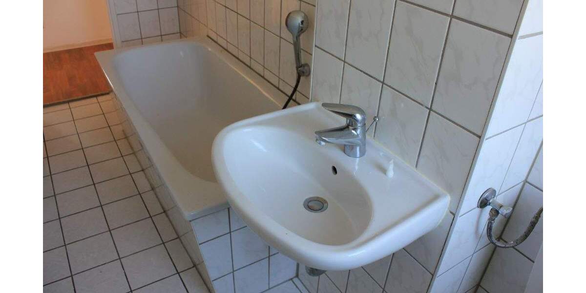 Etagenwohnung Altenburg - 3 Zimmer, 59 m&sup2;, 360&euro; | Angebot:25915504