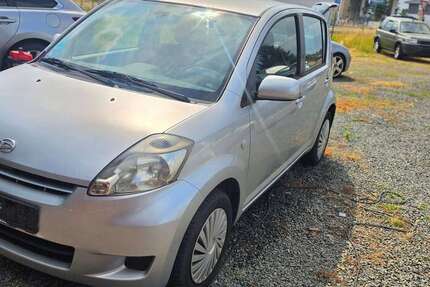 Daihatsu Sirion 125.000 km 699 &euro; Crimmitschau 08451