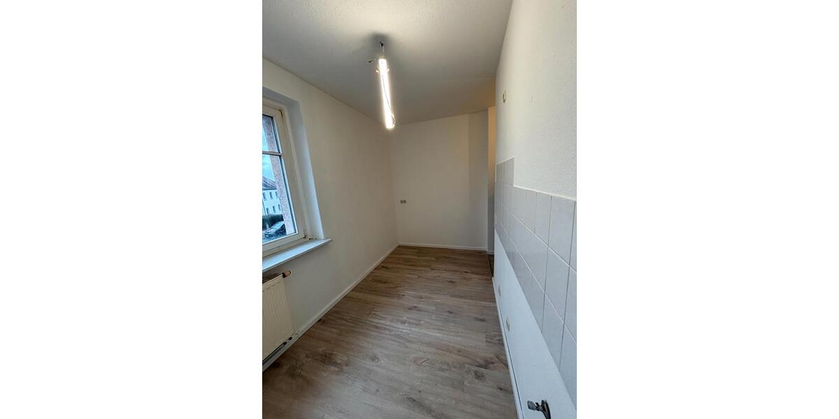 Etagenwohnung Zeitz - 1.5 Zimmer, 42 m&sup2;, 275&euro; | Angebot:26458300