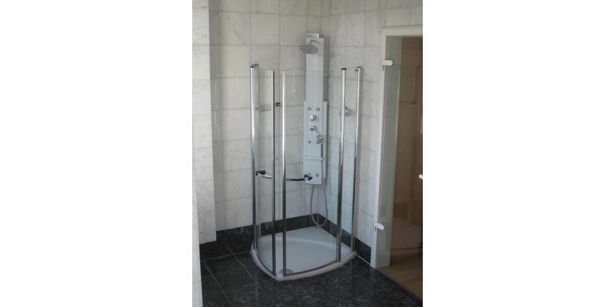 Etagenwohnung Crimmitschau - 3 Zimmer, 124 m&sup2;, 825&euro; | Angebot:25096453