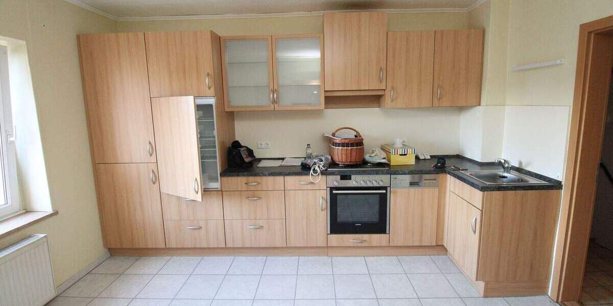 Doppelhaushälfte Teuchern Naundorf - 5 Zimmer, 170 m&sup2;, 110.000&euro; | Angebot:25736455