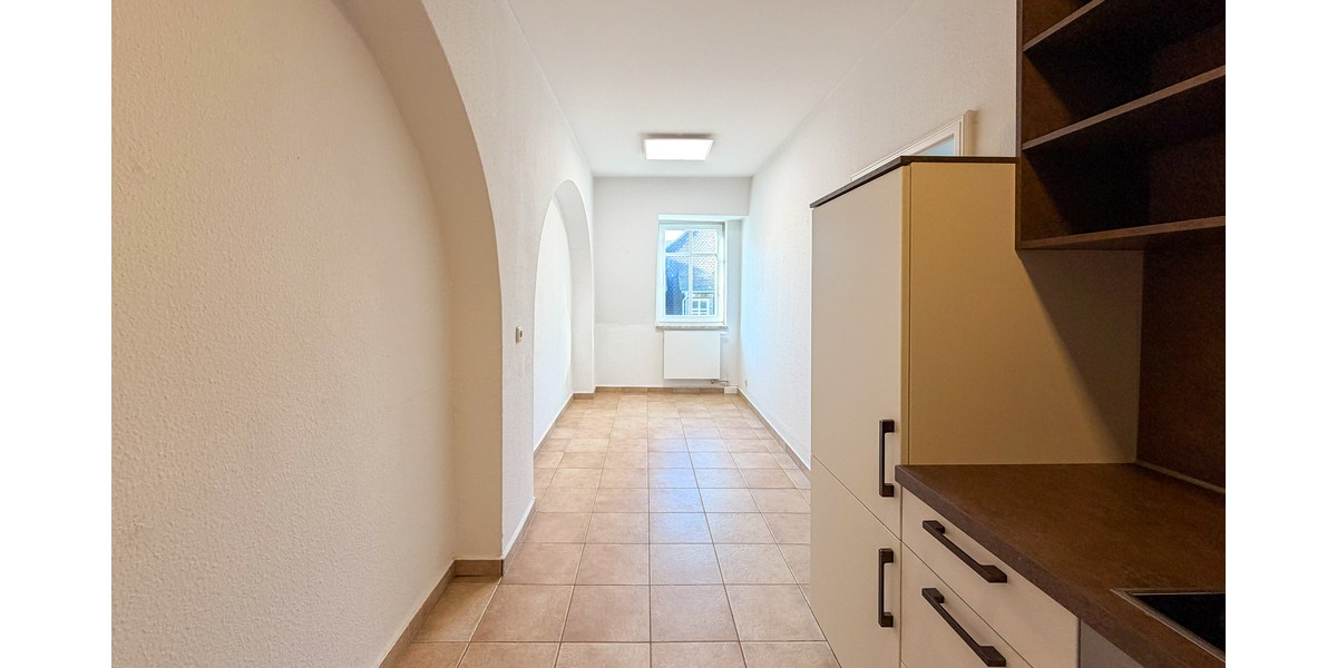 Einbauküche! Hochwertige 4 Raum-Wohnung mit modernem Bad und großem Balkon! Die Wohnung zum Wohlfühlen. - Dachgeschoßwohnung Gera Ostviertel | Angebot:26334831