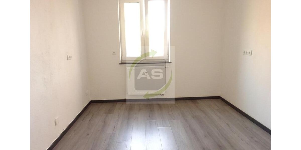 Etagenwohnung Meerane - 3 Zimmer, 82 m&sup2;, 595&euro; | Angebot:25365173