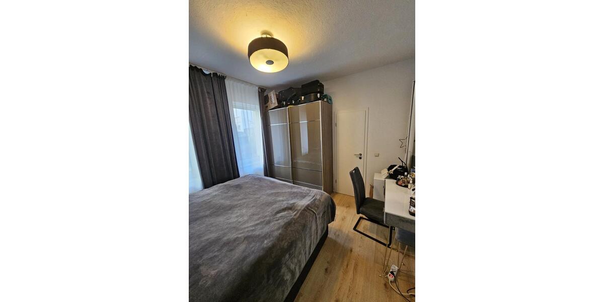 Erdgeschoßwohnung Meerane - 2 Zimmer, 40 m&sup2;, 335&euro; | Angebot:26558625