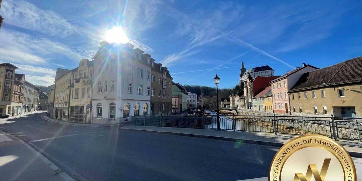 Denkmalgeschütztes Mehrfamilienhaus mit Gewerbeeinheit im Herzen von Weida 7 zimmer