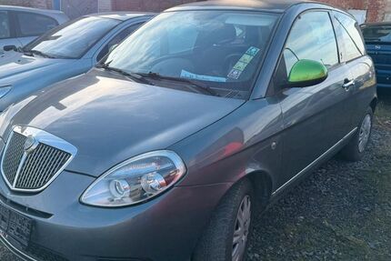 Lancia Ypsilon 100.000 km 2.250 &euro; Jena 07751