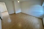 **Ihr neues Zuhause wartet: 4-Raum-Wohnung mit Komfort-Badezimmer und großzügigem Wohnambiente!** - Dachgeschoßwohnung Gera Alt-Bieblach | Angebot:26876574