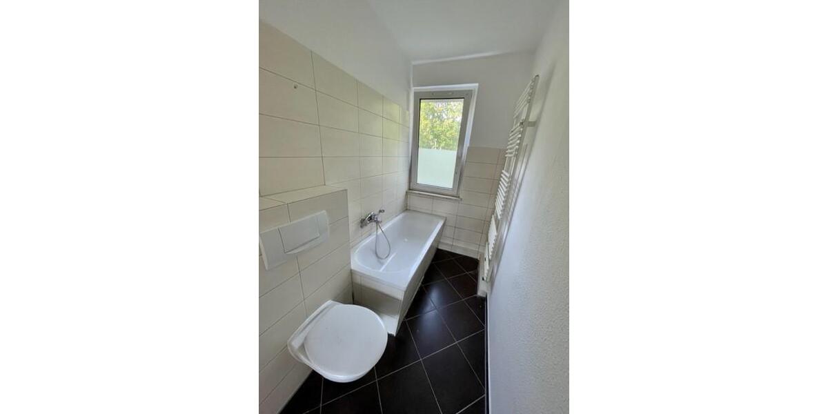 Etagenwohnung Gera Alt-Bieblach - 3 Zimmer, 58 m&sup2;, 320&euro; | Angebot:26132584