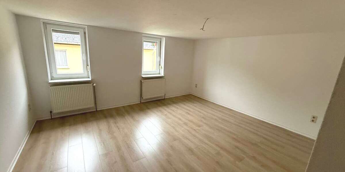 Etagenwohnung Auma - Weidatal Weidatal - 3 Zimmer, 64 m&sup2;, 325&euro; | Angebot:25163481