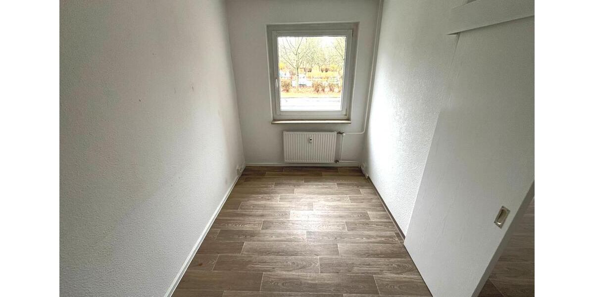 Erdgeschoßwohnung Gera Lusan - 3 Zimmer, 69 m&sup2;, 350&euro; | Angebot:25990363